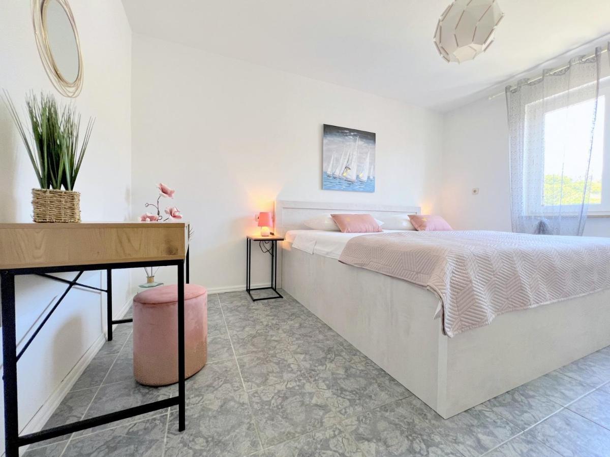 Rab City Apartment Greeny Rab Town Luaran gambar